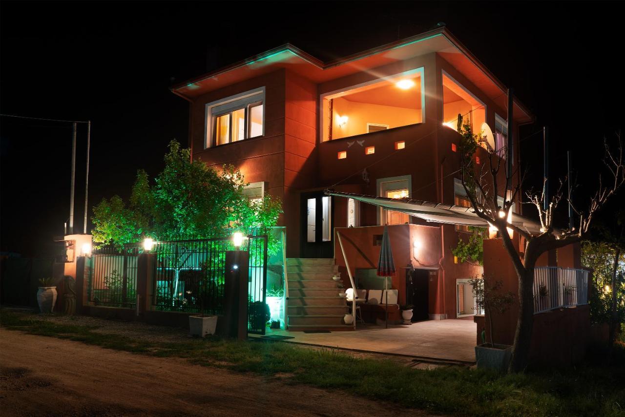 فيلا The House Dimitra Nea Fokaia المظهر الخارجي الصورة